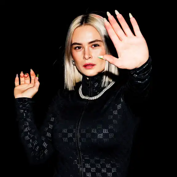 Mathea für 1LIVE der Raum 2022