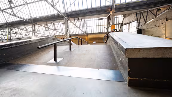 Rampe in einem BMX Park 